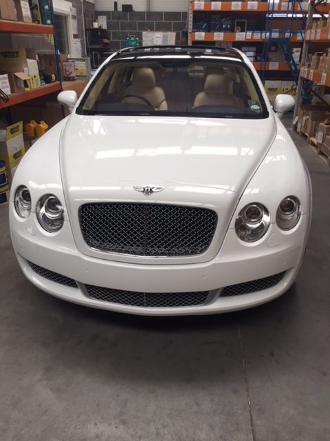Bentley Flying Spur: White Gloss Wrap